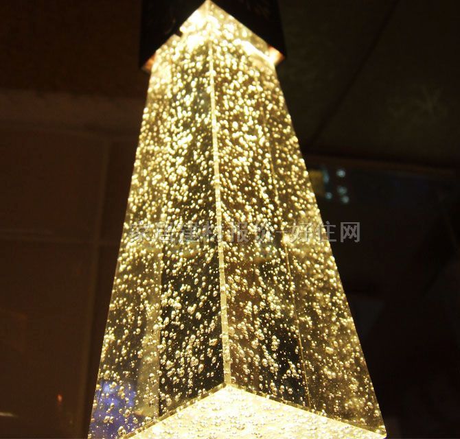 普赛特吊灯 餐灯9167 金属灯架+仿水晶玻璃灯罩 现代简约风格 白色