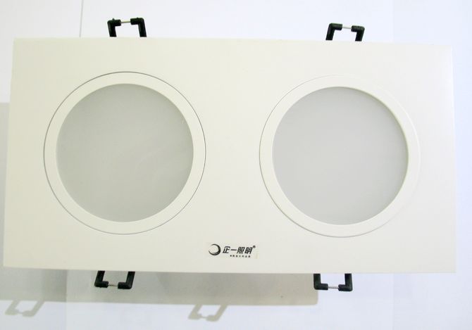 LED筒灯、天花灯 QY-L021G  Max.2×4w 暗装嵌入式 100mm×200mm 铝合金材质白色
