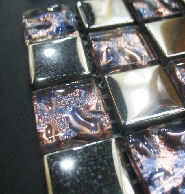 马赛克之家马赛克 MP208 长25mm×宽25mm×厚5mm 金属+玻璃 凹凸 紫色