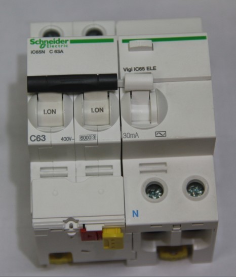 բ iC65N· 12~440v1~63mA