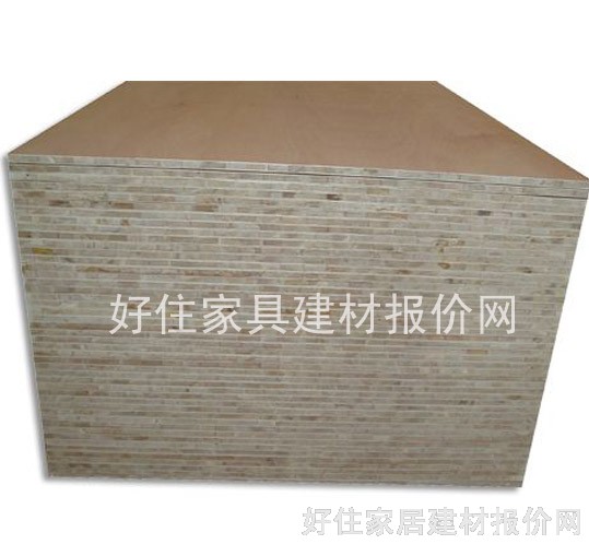 难燃大芯板 常用型号 2440mm×1220mm×厚18mm