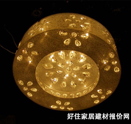 金汇吊灯 金属灯架+亚克力灯罩 现代简约风格 白色