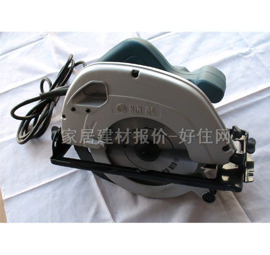 电圆锯 C5704A 900W
