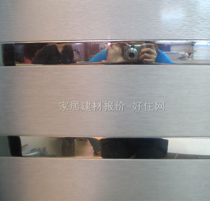 迪而泰铝扣条形天花 覆膜银点拉丝 6000mm×150mm
