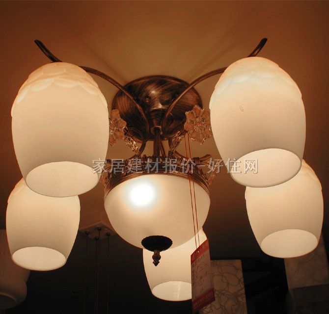 洪都吊灯 8352/5+1 金属灯架+磨砂玻璃灯罩 现代流行风格 Φ600mm 白色