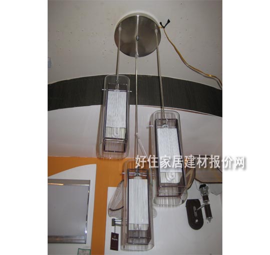 帝特吊灯 餐厅三头 金属灯架+工艺玻璃灯罩 现代流行风格 白色